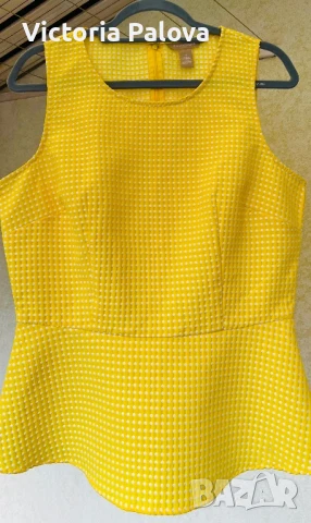 Ярък топ BANANA REPUBLIC USA, снимка 2 - Корсети, бюстиета, топове - 50475434