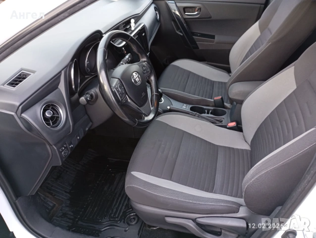 Toiota Auris, снимка 9 - Автомобили и джипове - 53483400