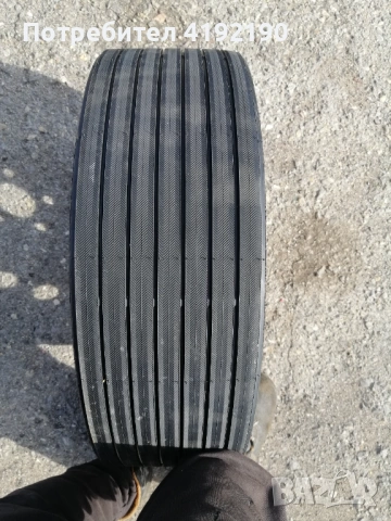 Продавам резервна гума тип патерица за Ауди Q5 , снимка 2 - Гуми и джанти - 53476821