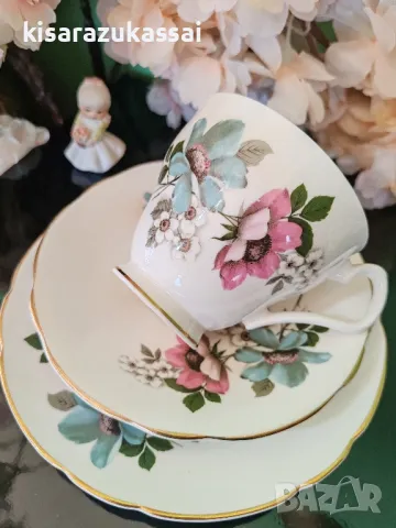 Английски костен порцелан , снимка 2 - Сервизи - 48796374