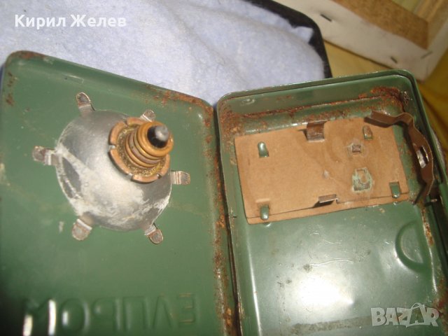 ЕЛПРОМ - СТАРО СИГНАЛНО МЕТАЛНО РЯДКО РЕТРО БГ - ФЕНЕРЧЕ ВОЕННО 21134, снимка 6 - Антикварни и старинни предмети - 38276931