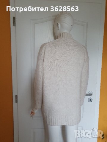 Мек пуловер RESERVED, снимка 2 - Блузи с дълъг ръкав и пуловери - 43009838