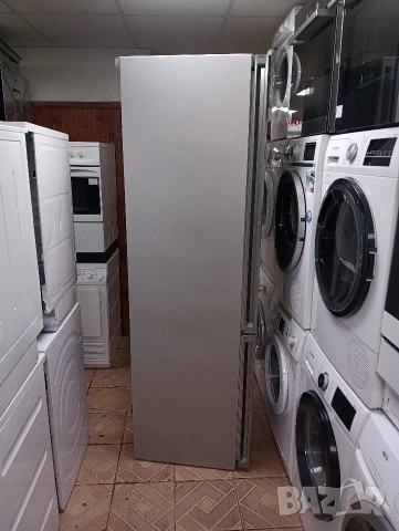 Иноксов комбиниран хладилник с фризер Liebherr с 2 години Гаранция!, снимка 5 - Хладилници - 53607903