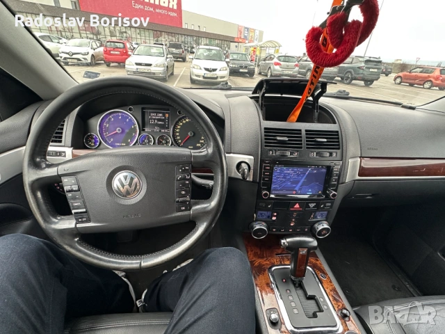 VW Touareg 3.2 Газ, снимка 11 - Автомобили и джипове - 53457826
