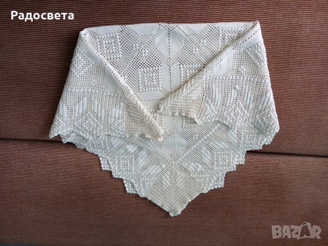 Ръчни плетива на една кука, снимка 2 - Покривки за маси - 37511951