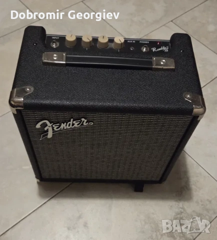 Fender Rumble 15 бас комбо усилвател - отлично състояние