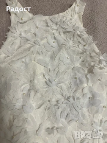 Ефектна рокля с декорация от цветя., снимка 3 - Рокли - 51291393