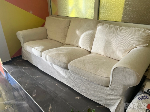 Продава диван