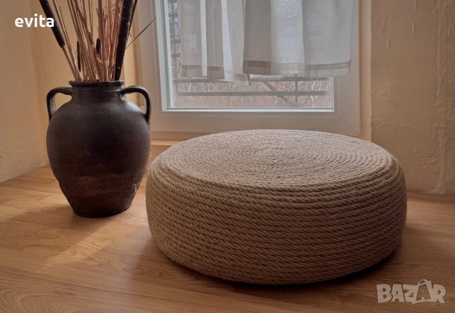 🌿 Ръчно изработена табуретка – артистичен акцент за интериора