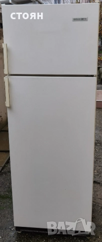 Продавам хладилник с камера Beko