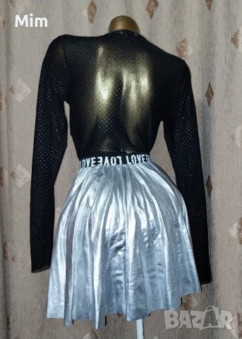  К-т S/M Черна прозрачна блуза със сребристи точки и сребриста пола с кожен ефект, снимка 2 - Поли - 43722543