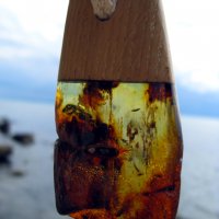 Кехлибарен медальон за вашата индивидуалност / Amber pendant emphasizing your individuality, снимка 4 - Колиета, медальони, синджири - 35255691