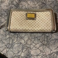 Портфейл Guess, снимка 1 - Портфейли, портмонета - 39954851