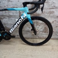 Карбонов шосеен велосипед Bianchi Oltre XR4 CV Disc Ultegra Di2 12 Hunt, снимка 2 - Велосипеди - 43173169