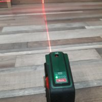 Лазерен нивелир лазер нивел bosch pcl 20+стойка за стена, снимка 2 - Други инструменти - 39540538