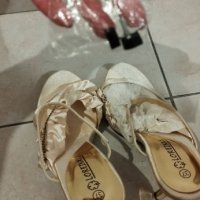 НОВИ - Сатенени сандали цвят шампанско, снимка 4 - Детски сандали и чехли - 43511704