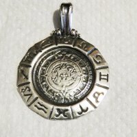 Сребърен синджир със сребърен медальон с вечния календар на Маите, обгърнат от 12-те зоди, снимка 6 - Колиета, медальони, синджири - 32290799