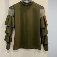 Ефектна  блузка цвят олива. , снимка 1 - Корсети, бюстиета, топове - 43352014