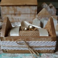 Дървена кутийка за халки - сватбени аксесоари , снимка 1 - Декорация - 26387490
