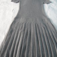 Дамска рокля с плисета - S размер, снимка 4 - Рокли - 32337901