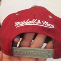Mitchell & Ness американска маркова мъжка шапка с козирка, нова, с два стикера на нея., снимка 2 - Шапки - 43561811