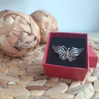 Сребърна брошка Пеперуда от филигран, снимка 1 - Колиета, медальони, синджири - 43620877