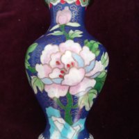 Красива японска/китайска ваза Клоазоне от бронз, декорирана с клетъчен емайл , снимка 4 - Вази - 42952289