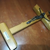 Кръст С ХРИСТОС от дърво и метал на поставка-25Х11Х4СМ, снимка 3 - Колекции - 28562672