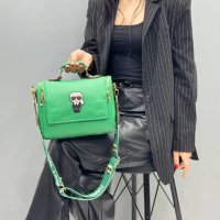 🔥Karl Lagerfeld луксозни дамски чанти / различни цветове🔥, снимка 10 - Чанти - 43559481
