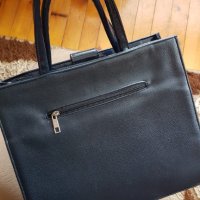 Дамска чанта тип куфарче , снимка 2 - Чанти - 39805242