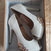Дамски обувки, снимка 1 - Дамски обувки на ток - 38412784