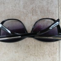 Дамски слънчеви очила Fendi, снимка 4 - Слънчеви и диоптрични очила - 32558172