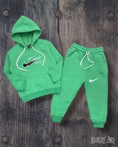 детски комплект nike , снимка 1