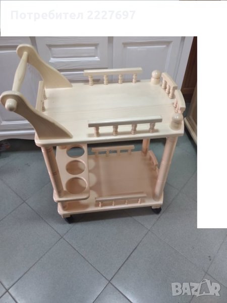 Сервитьорска количка.Нов по компактен модел изработен от масивна дървесина в цвят., снимка 1