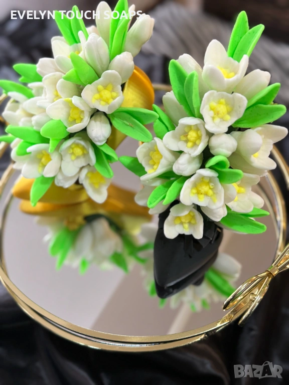 Букет „Кокичета“ от глицеринов сапун, снимка 1