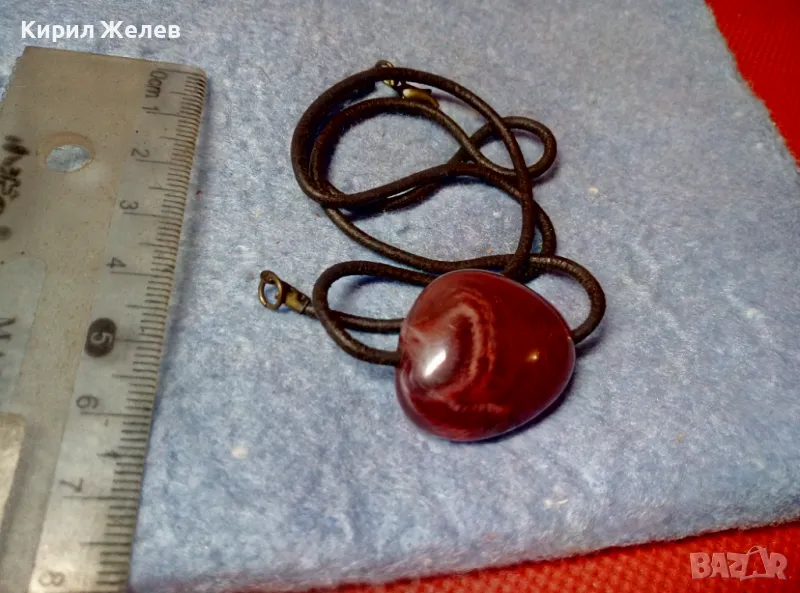 КРАСИВО СТАРО ВИНТИДЖ АРТ КОЛИЕ с ЧЕРВЕН АХАТ / ШНУРЧЕТО се НУЖДАЕ от НОВА ЗАКОПЧАЛКА 30676, снимка 1