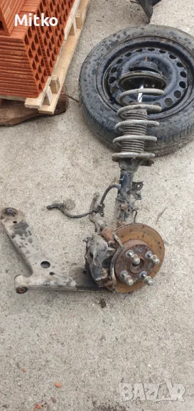 Шенкел/Амортесьор/Окачване Хюндай И10 2010г., снимка 1