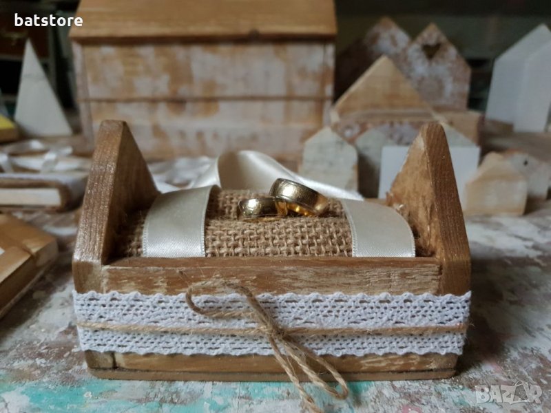Дървена кутийка за халки - сватбени аксесоари , снимка 1