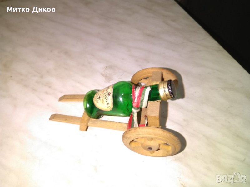 Топче дървено с бутилка карнобатска за украса 150х90х75мм, снимка 1