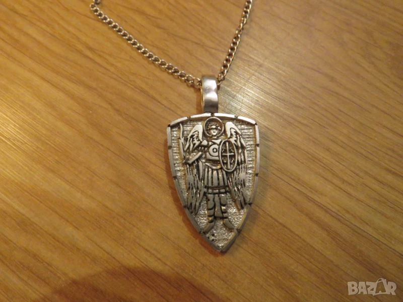Старинен солиден сребърен медальон Архангел Михаил със синджирче - Вашият Амулет за защита сребро, снимка 1