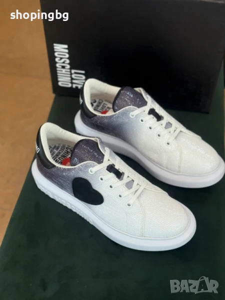 Дамски сникърси Love Moschino JA15244  259 лв., снимка 1