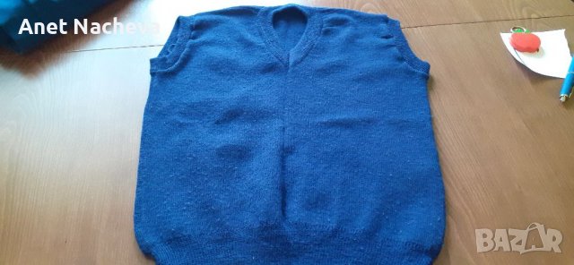 Пуловер детски плетен тъмно син с остро деколте, снимка 1 - Детски пуловери и жилетки - 37948022