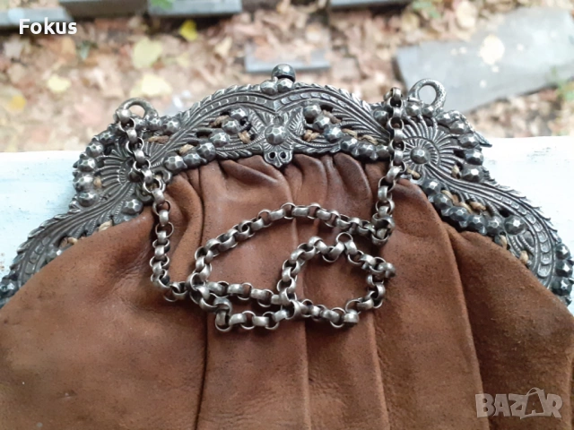 ВЪЗРОЖДЕНСКА СРЕБЪРНА ЧАНТИЧКА НА КОКОНА ЗА НОСИЯ, снимка 2 - Антикварни и старинни предмети - 53525300