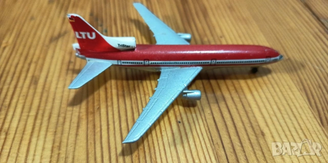 Метален модел на самолет Schabak Lockheed L-1011 TriStar (номер 909), снимка 4 - Колекции - 53396685
