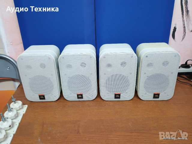JBL CONTROL ONE PRO. 4 броя с оригинални стойки. Голям звук от малки тонколони. Изпращам видео. , снимка 11 - Тонколони - 52475767