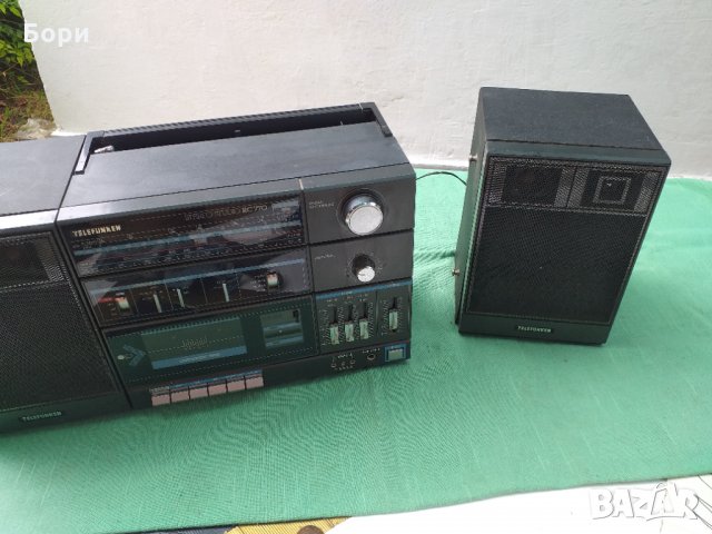 TELEFUNKEN STEREO STUDIO RC 770 Радиокасетофон, снимка 9 - Радиокасетофони, транзистори - 33615662