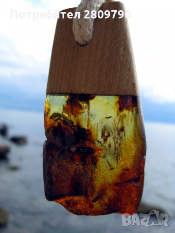 Кехлибарен медальон за вашата индивидуалност / Amber pendant emphasizing your individuality, снимка 4 - Колиета, медальони, синджири - 35255691
