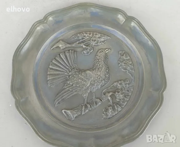 Калаена релефна чиния, снимка 3 - Антикварни и старинни предмети - 49629251