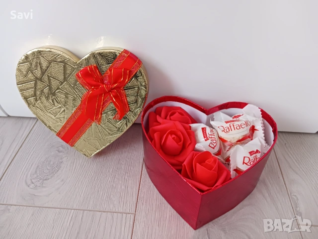 Кутия с рози