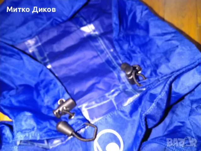 Горнище на Левски като ново марково на Ушлспорт с качулка против вода и вятър размер С/М, снимка 8 - Футбол - 48132377